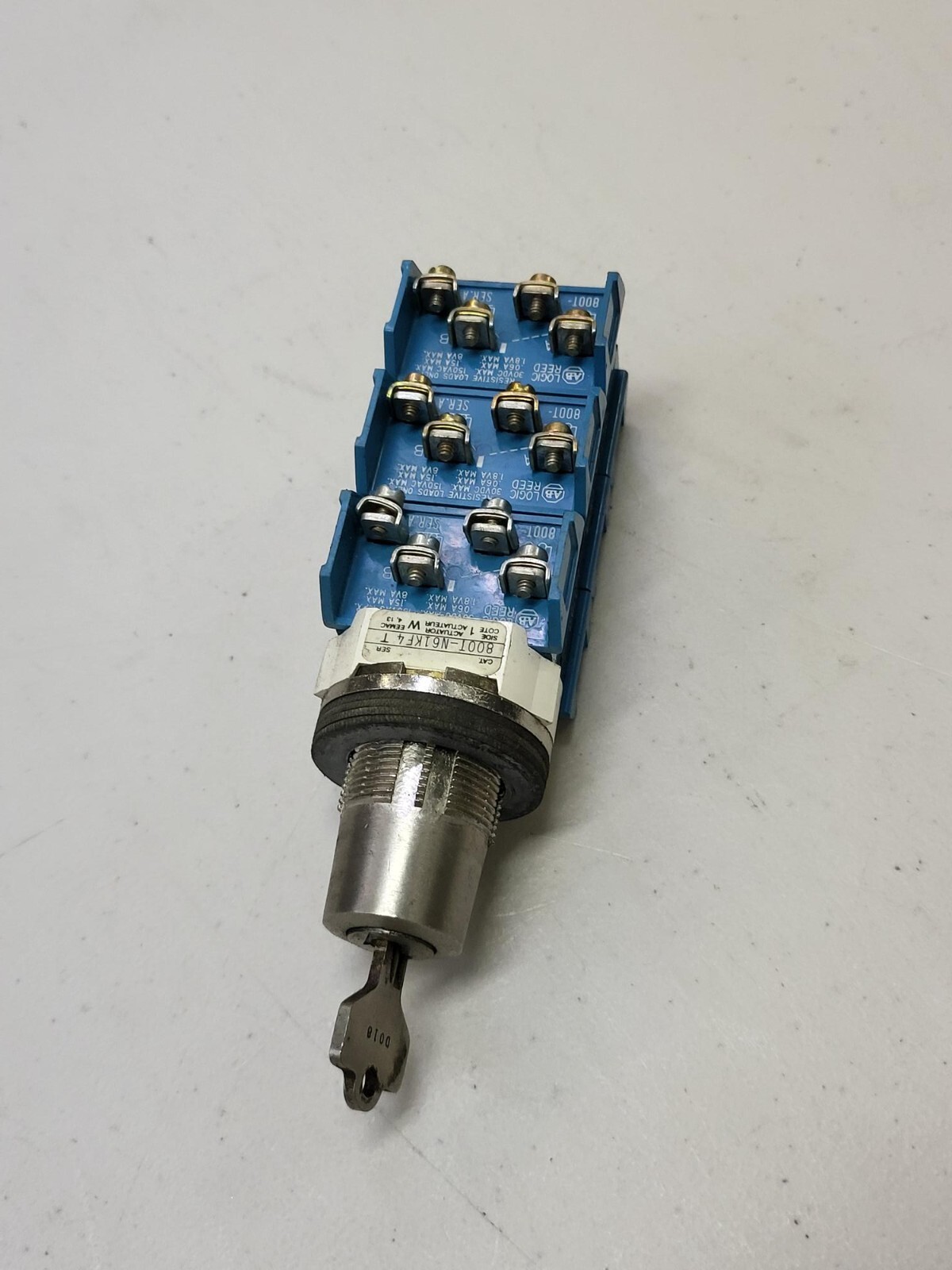 Allen-Bradley 800T-N61KF4T 4-Pos Cylinder Lock Switch W/ 800T Logic Reed CB D3