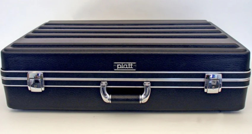 282007 – PLATT LUGGAGE – HEAVY-DUTY POLYETHYLENE CASE – Interior Dimensions (L x