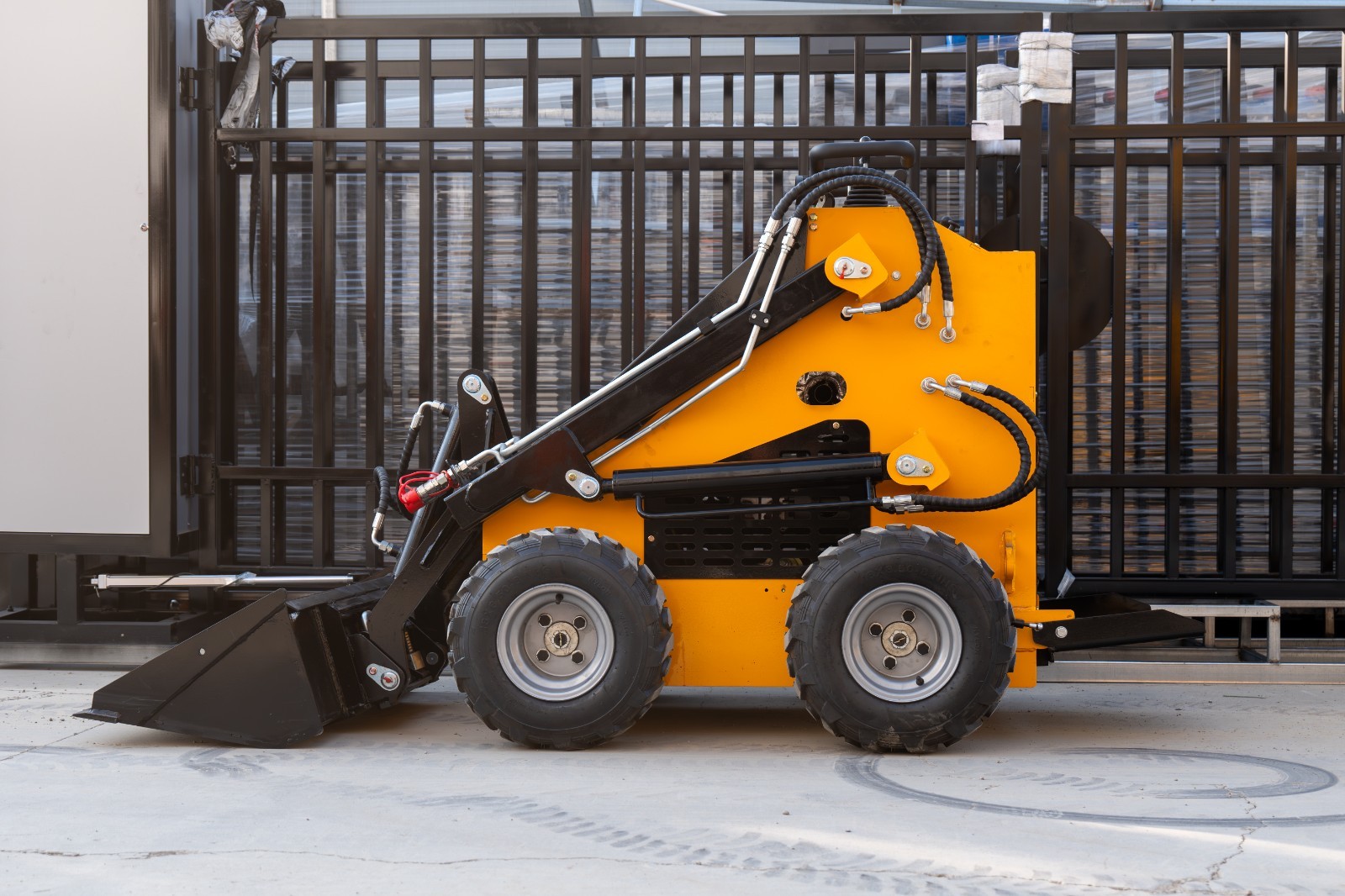 Free Ship MS380 MINI Skid Steer Loaders 23HP Wheeled Skid Steer EPA Gas Engine