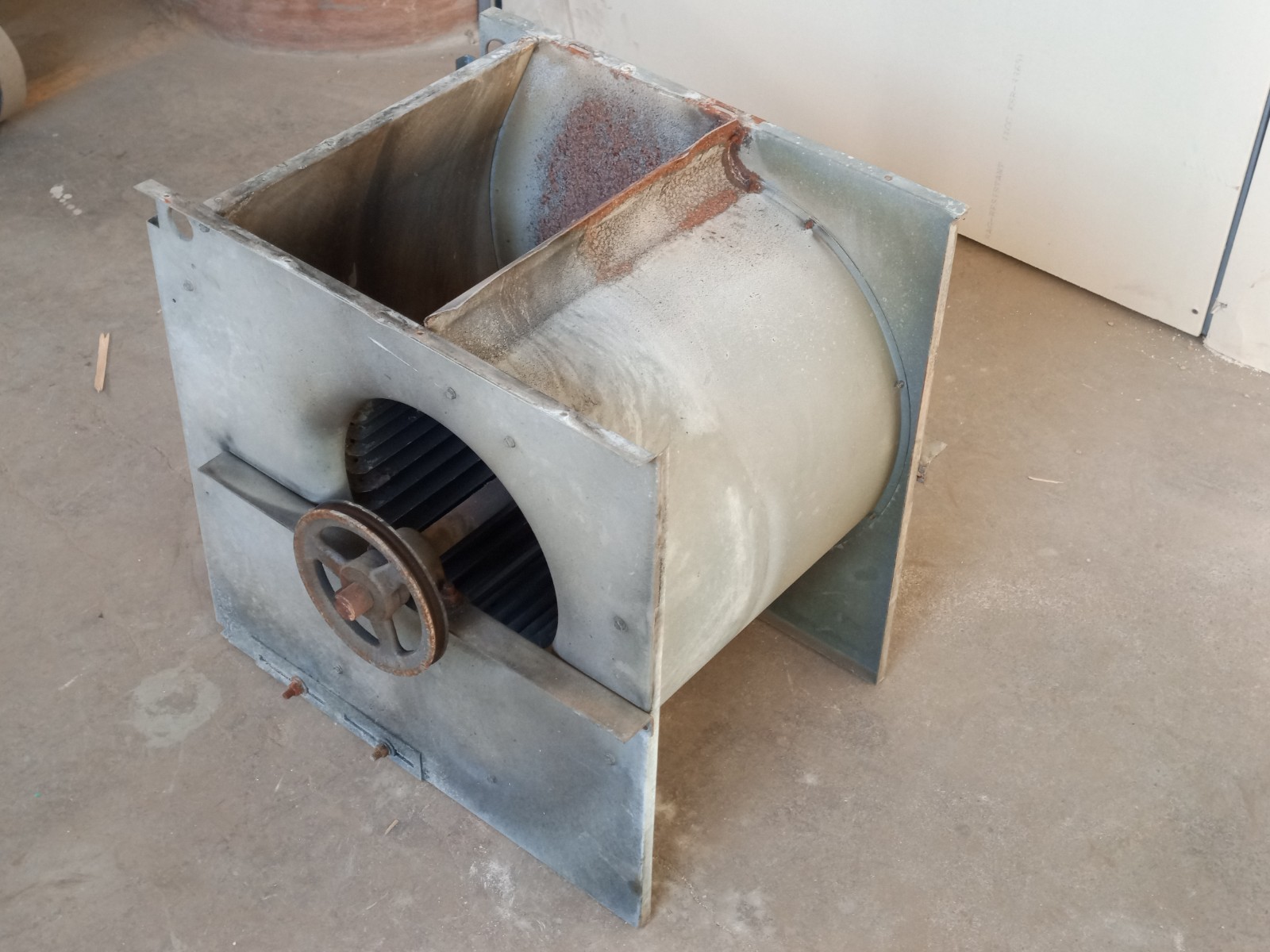 HVAC Squirrel Cage Rotor Design Industrial Belt-Driven Centrifugal Blower Fan