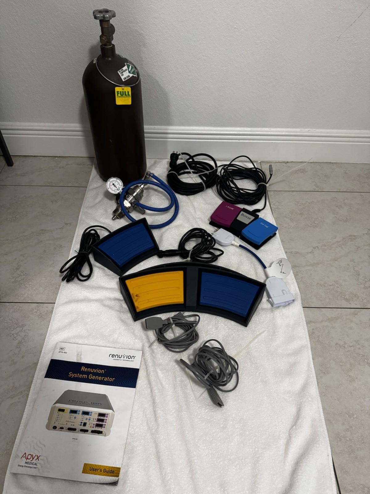 Renuvion APYX-RS3 Plasma System Generator Cart Mounted Skin Tightening