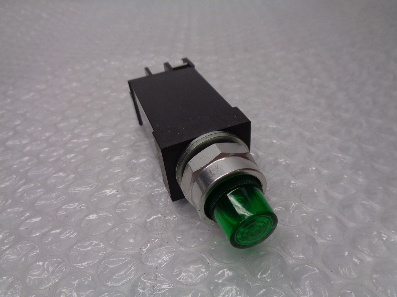 ALLEN BRADLEY 800T-PST16 SER.N PILOT LIGHT GREEN NSNP