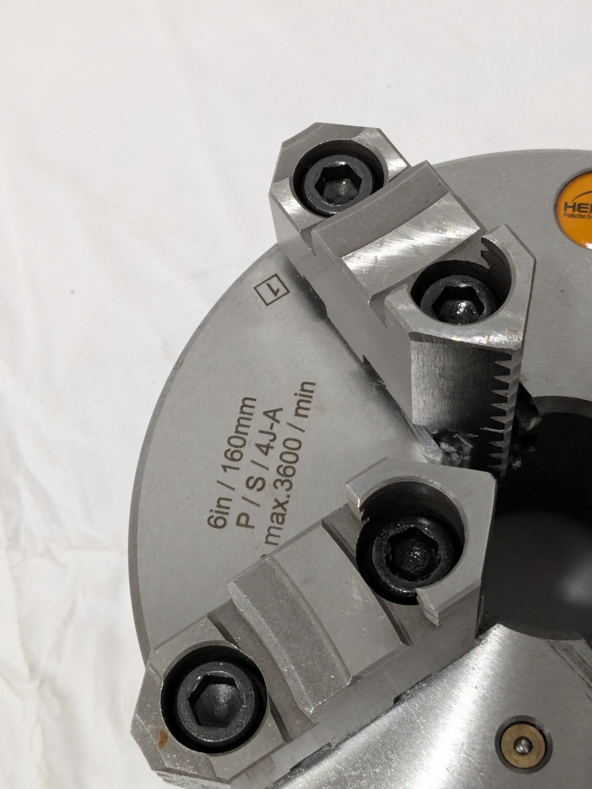 Hertel Manual Lathe Chuck: 6″, 4 Jaw, Self-Centering 97019012
