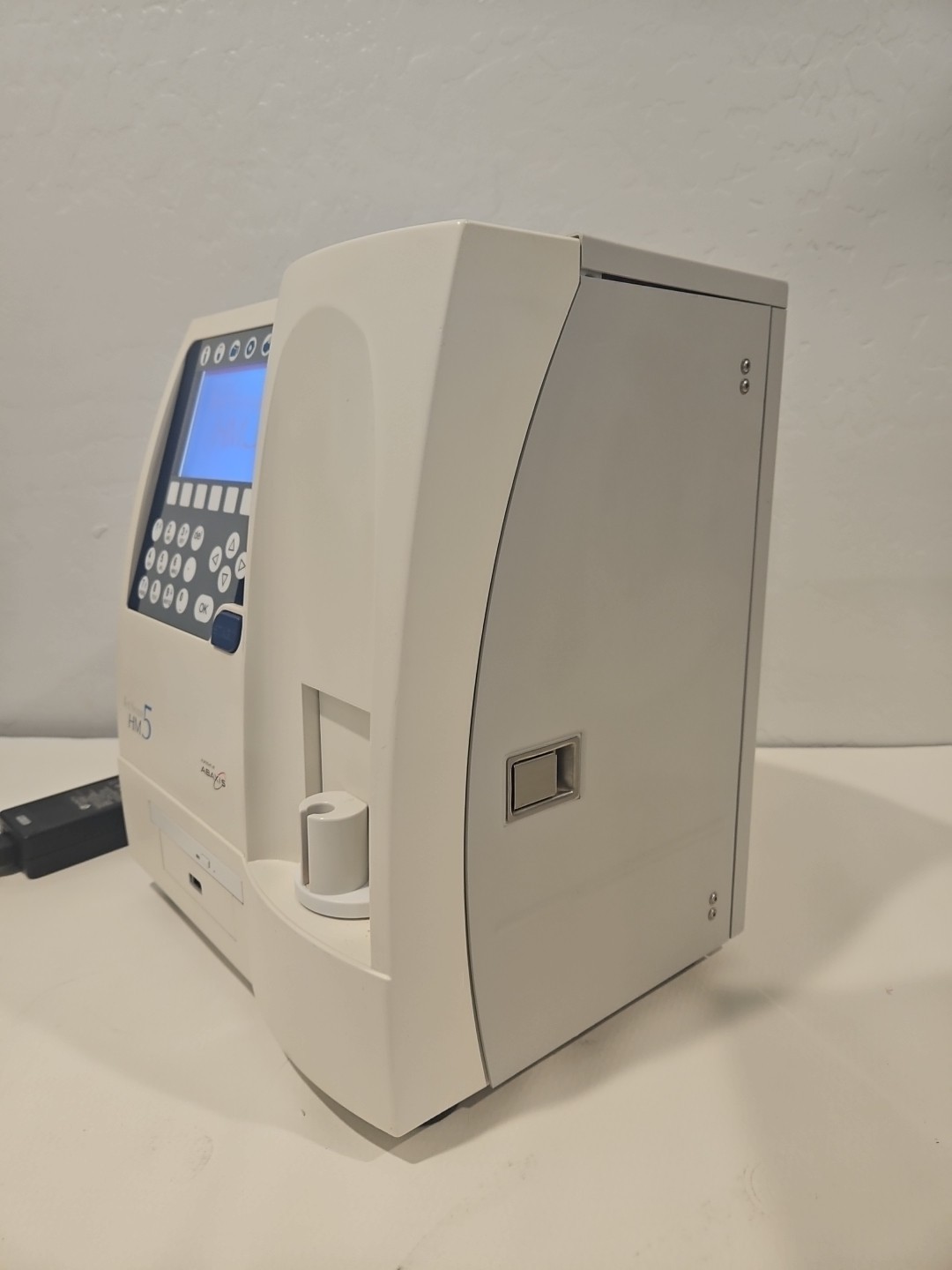 Abaxis Vetscan HM5 Hematology Analyzer