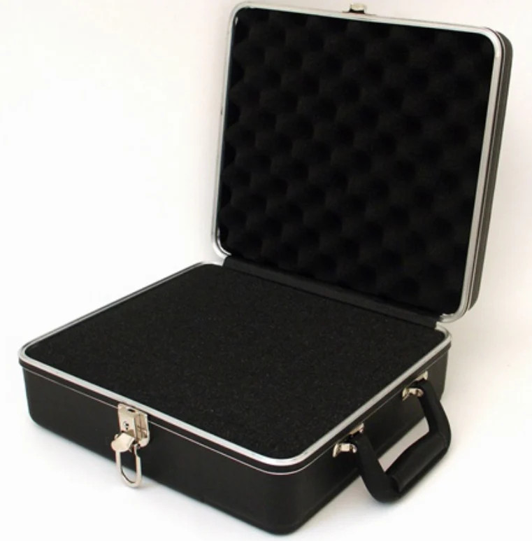 1414 – PLATT LUGGAGE – LIGHT-DUTY ABS CASE – Interior Dimensions (L x W x D): 12