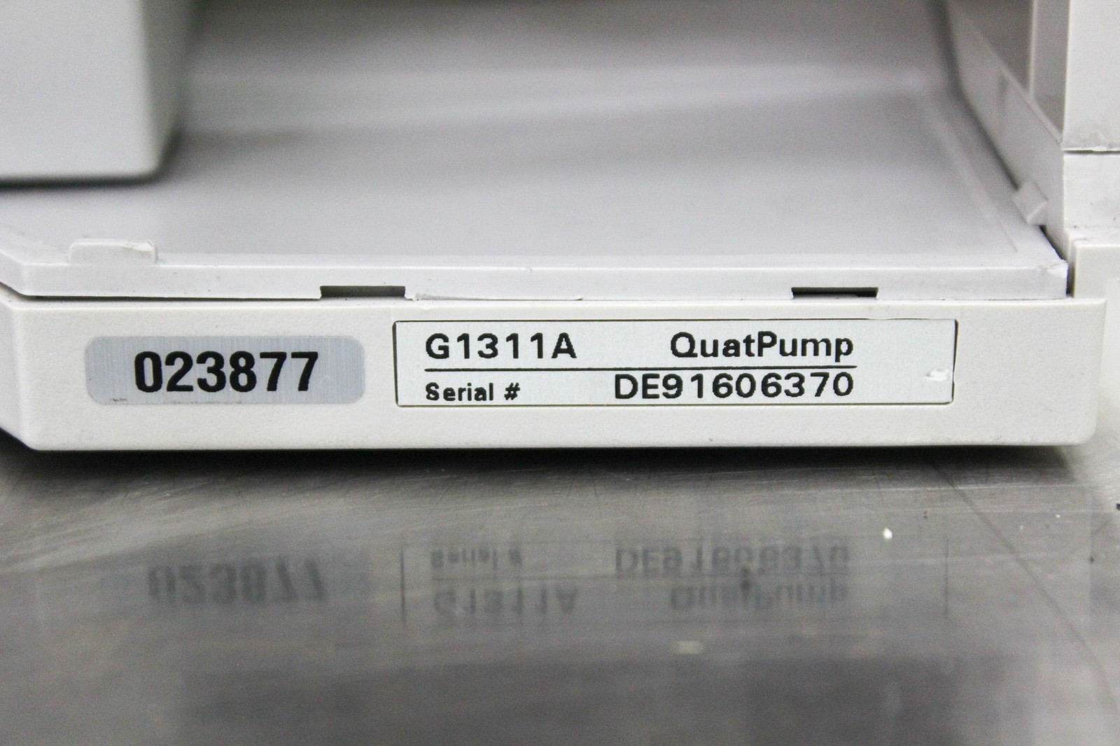 HP 1100 HPLC G1311A QuatPump HPLC with Minor Defects (3320023451)