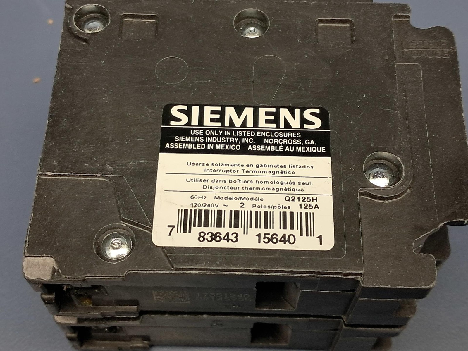 NEW Siemens Q2125H Circuit Breaker 2-Pole, 125 Amp, 120/240V, Type QPH, 22 kA