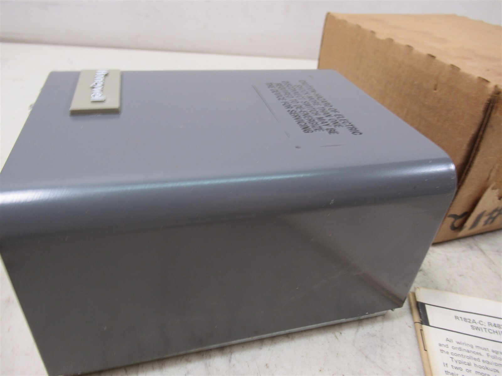 Honeywell R882C1007 Switching Relay NOS Unit with Box