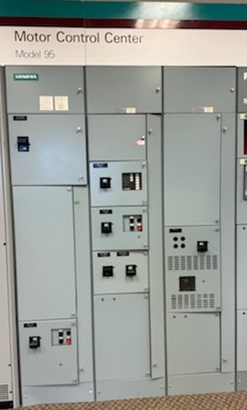 1 USED FURNAS 40DP32A 27AMPS 600VAC LIGHTING CONTACTOR ***MAKE OFFER***