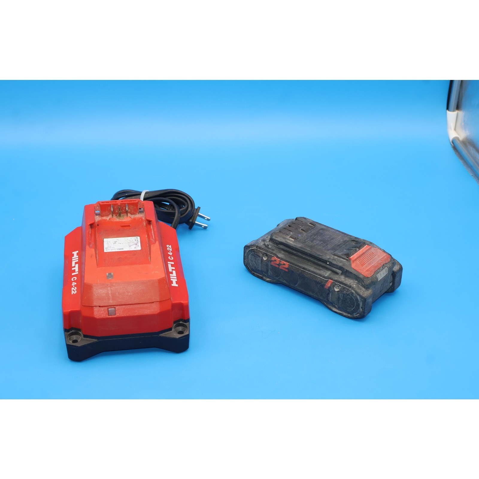 Hilti TE 5-22 Nuron 22V SDS Plus Rotary Hammer Drill Kit w/ 4.0Ah Battery