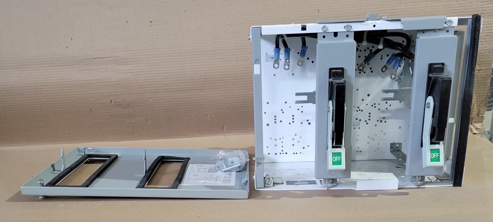 NEW FURNAS SYSTEM 89 TIASTAR 40 30 20 AMP DUAL BREAKER FEEDER MCCB BUCKET ED6
