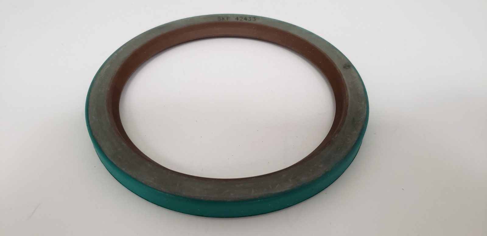 SKF 42433 RADIAL SHAFT SEAL DBL METAL CASE CRWH1 V 107.95 x 133.38 x 11.13mm NIB