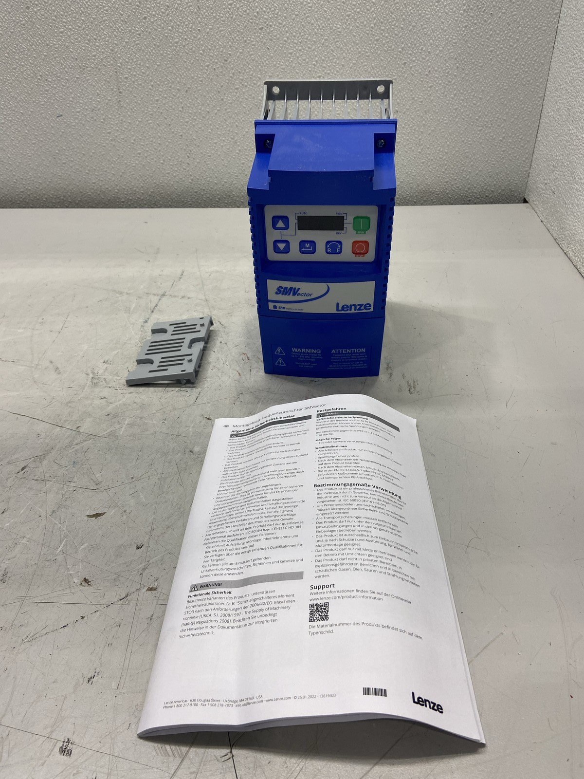 Lenze Variable Frequency Drive 1 1/2 HP ESV112N01SXB