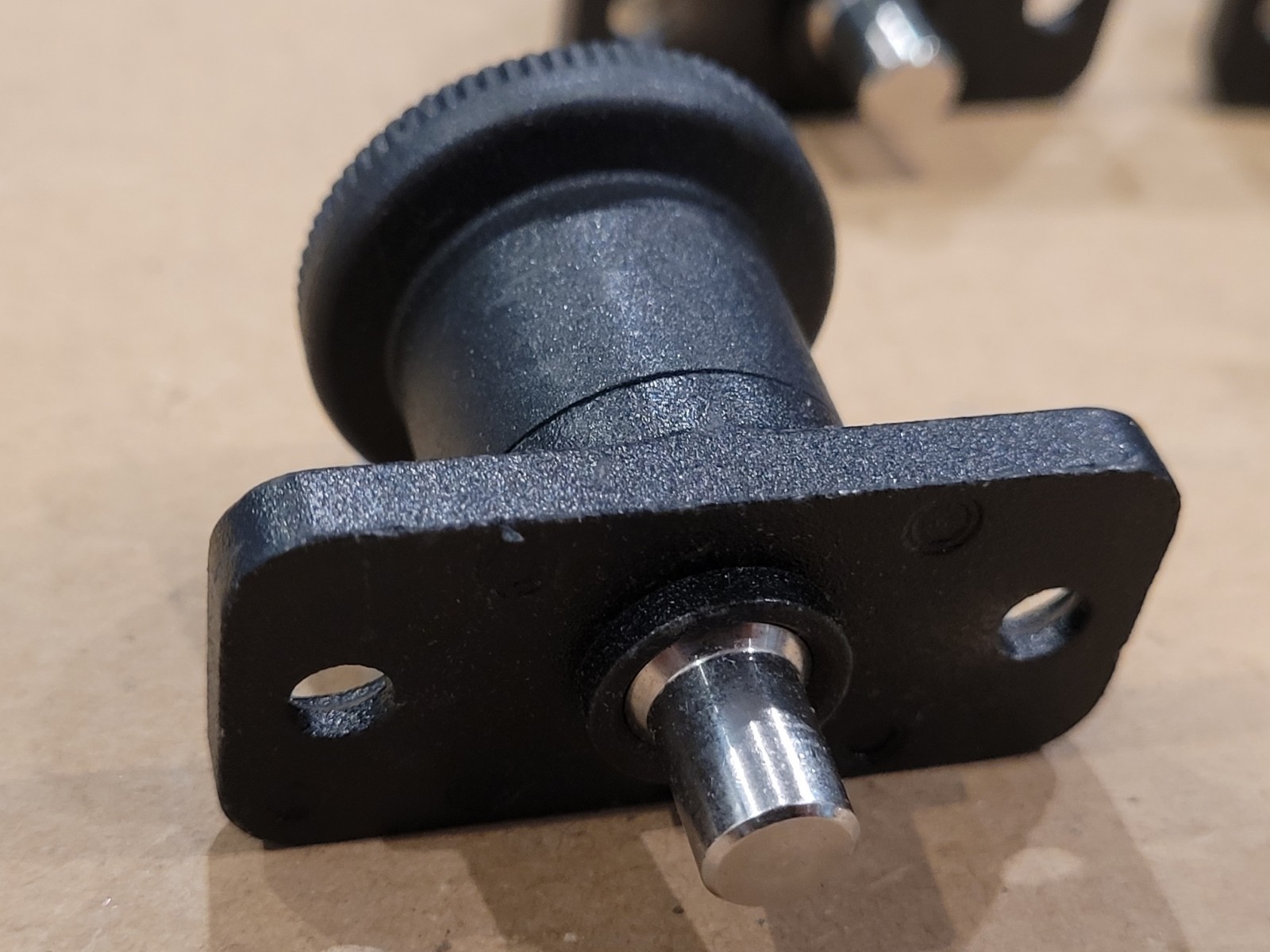 x4 J.W. WINCO 822.8-5-6-B GN822.8-5-6-B Mini Indexing Plunger