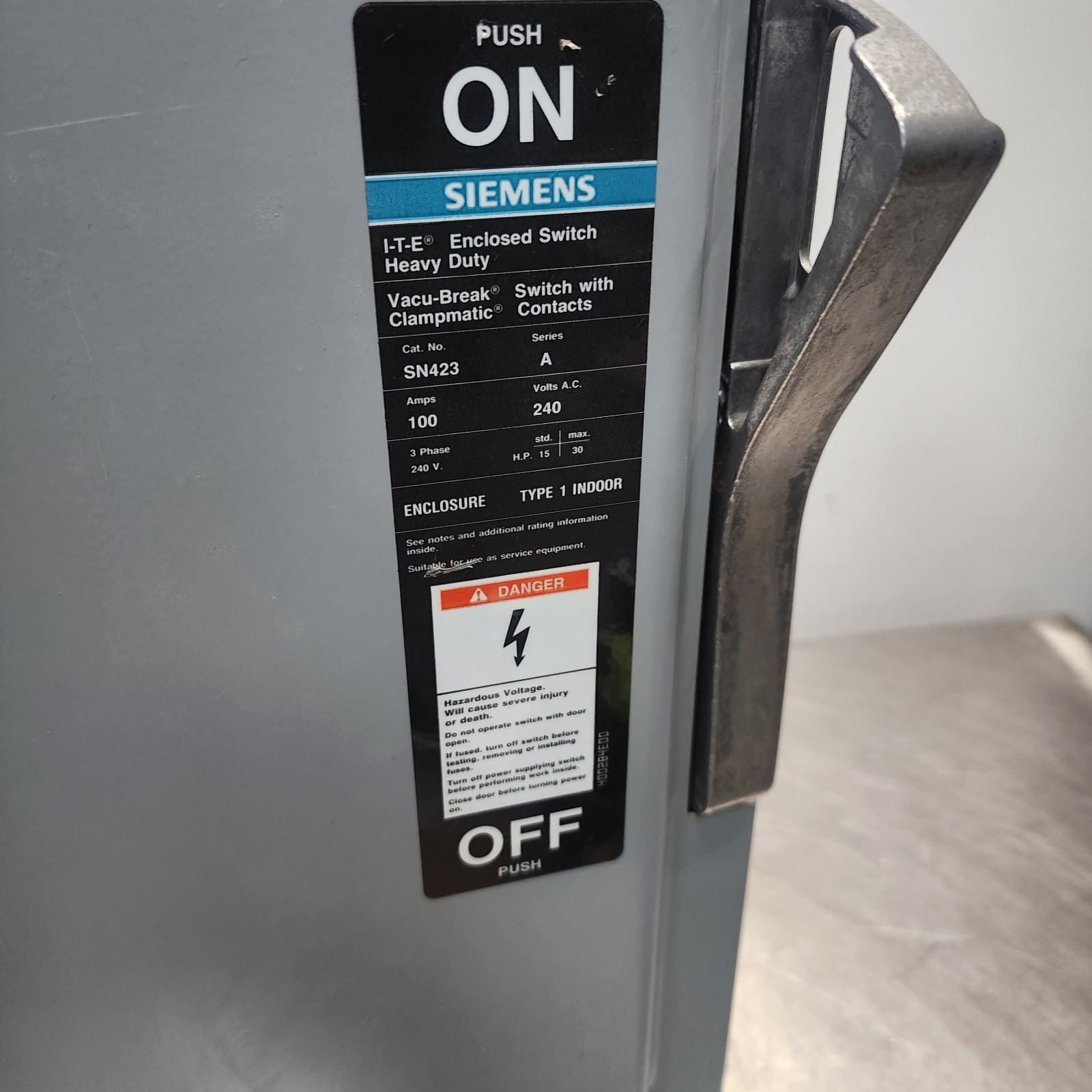 Siemens SN423 100A 240V Fusible Safety Switch Disconnect [H3S2] C#4