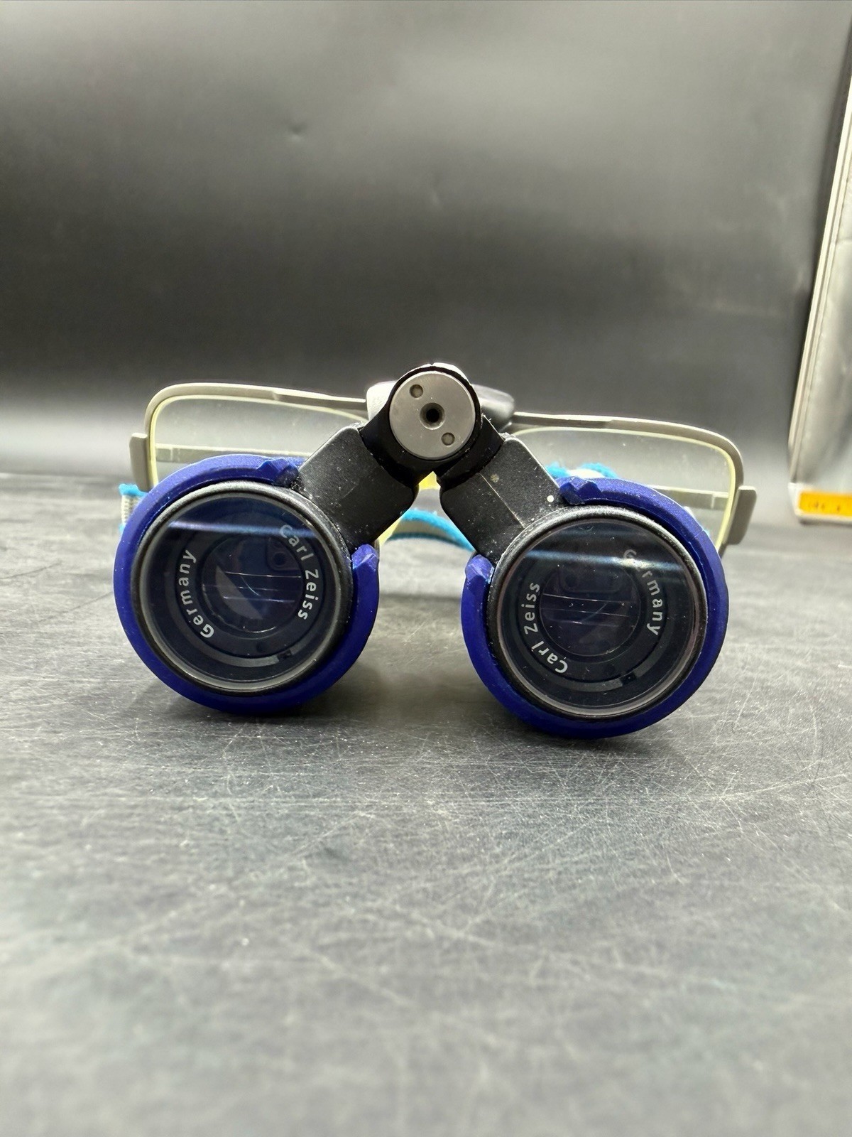 Medical Loupes – Carl Zeiss EyeMag Pro with Box Titanium Germany