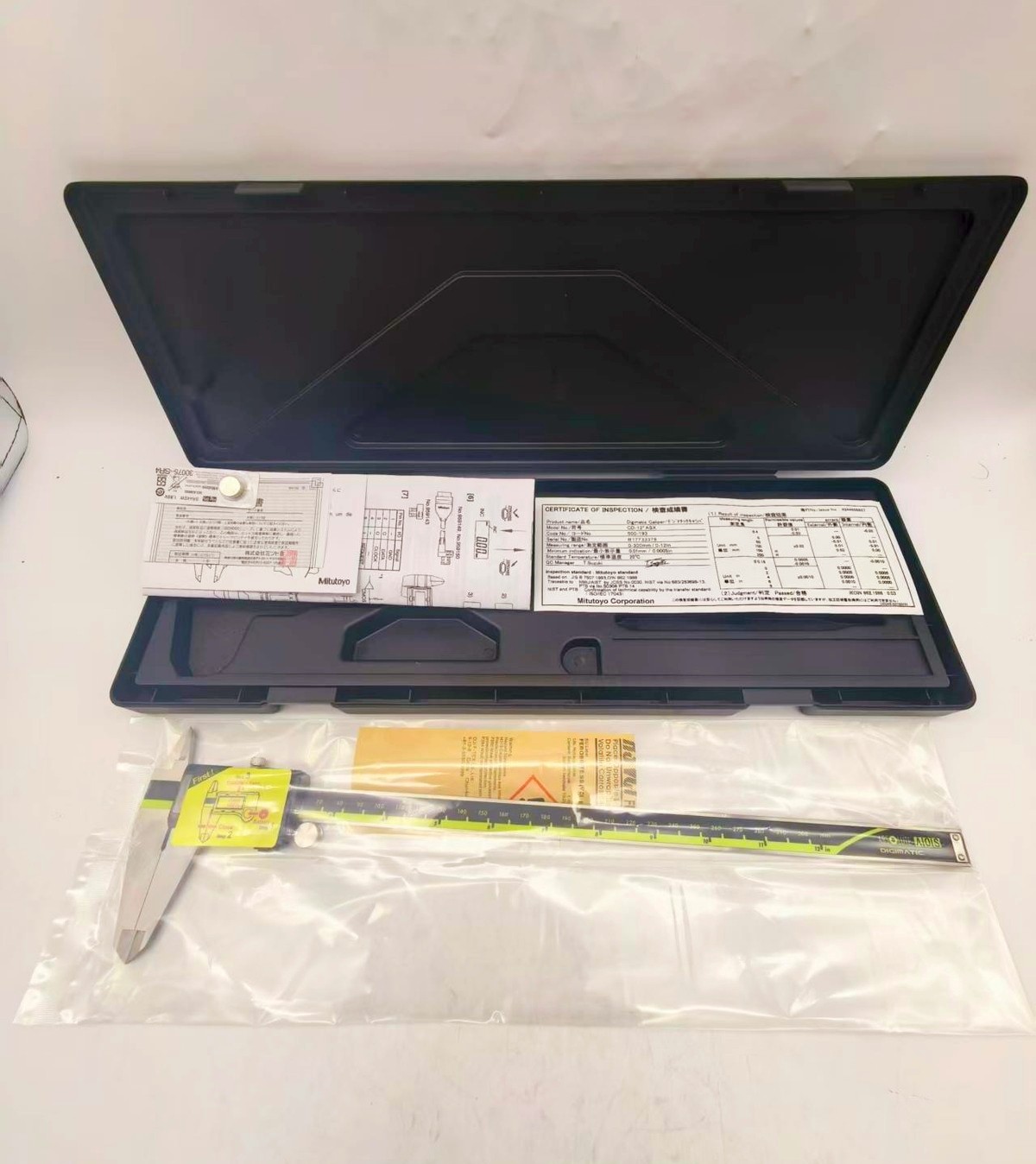 500-193-30 Mitutoyo Japan 300mm/12″ Absolute Digital Digimatic Vernier Caliper
