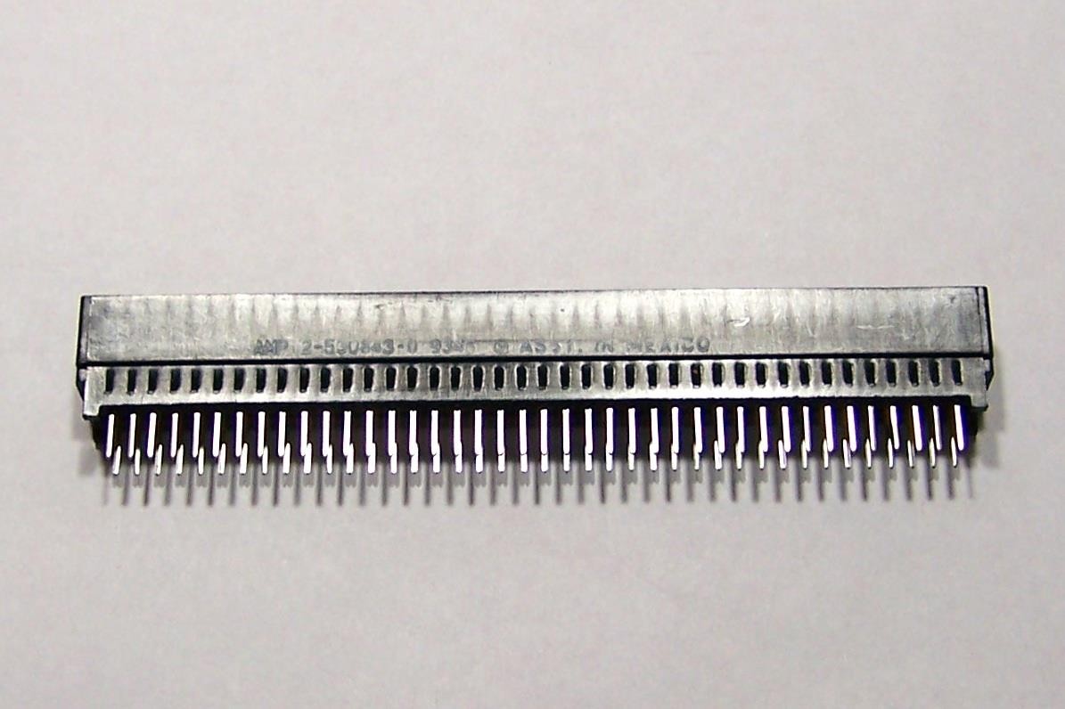AMP 2-530843-0 Standard Edge II Connector