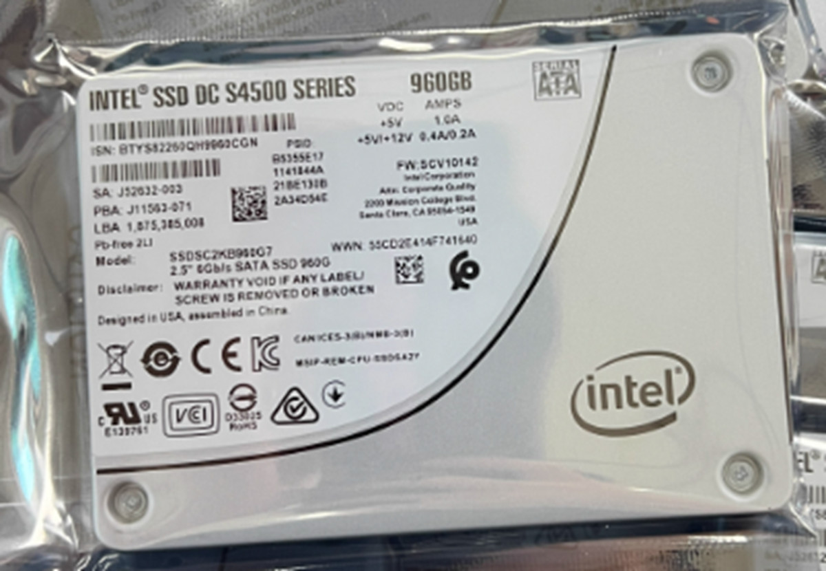 Intel DC S4500 Series 960GB SSD 2.5 inch SATA3 Solid State Drive SSDSC2KB960G7