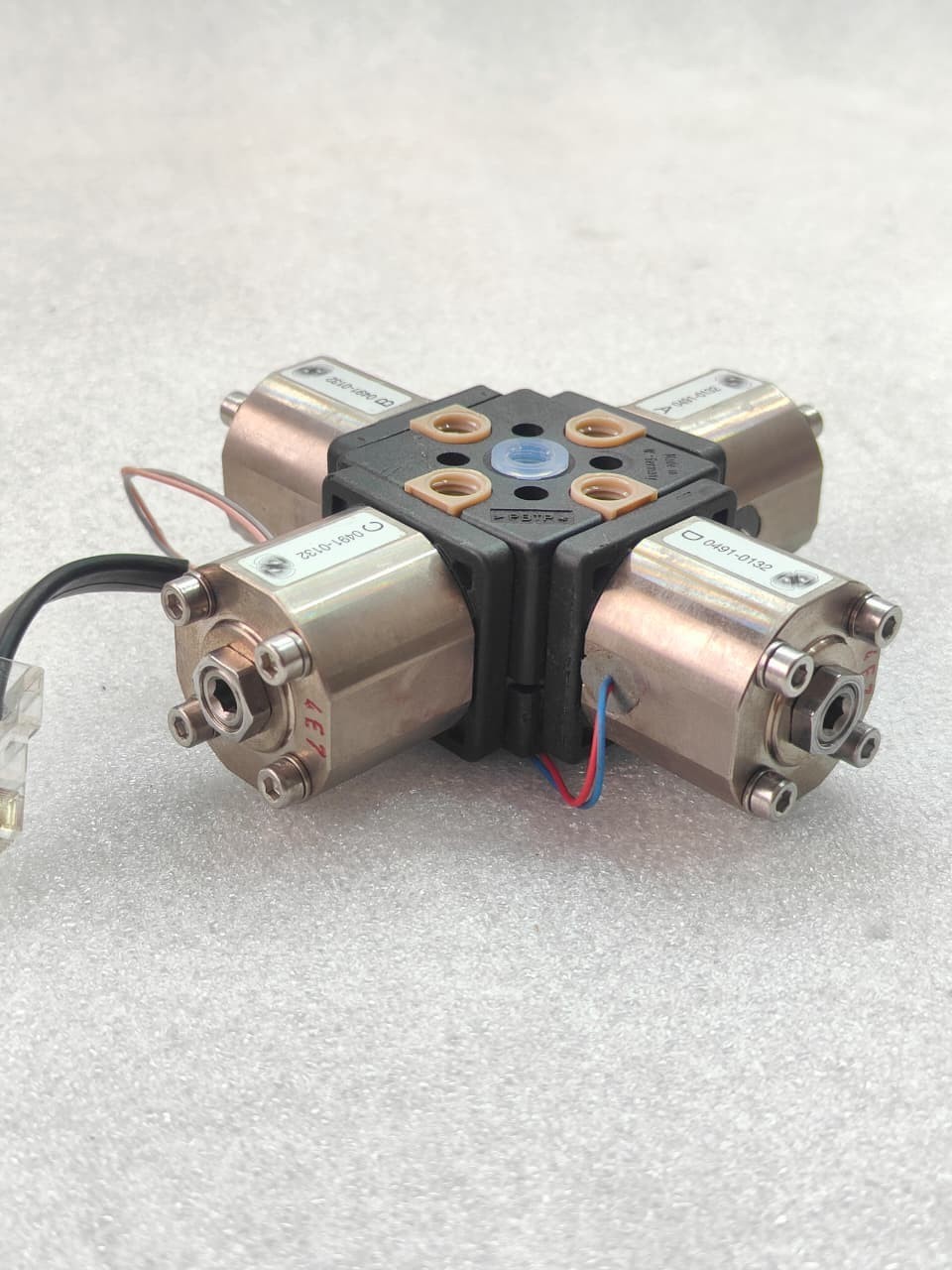 AGILENT TECHNOLOGIES G1311-67701 MCGV MULTI CHANNEL GRADIENT VALVE ASSY REV:I