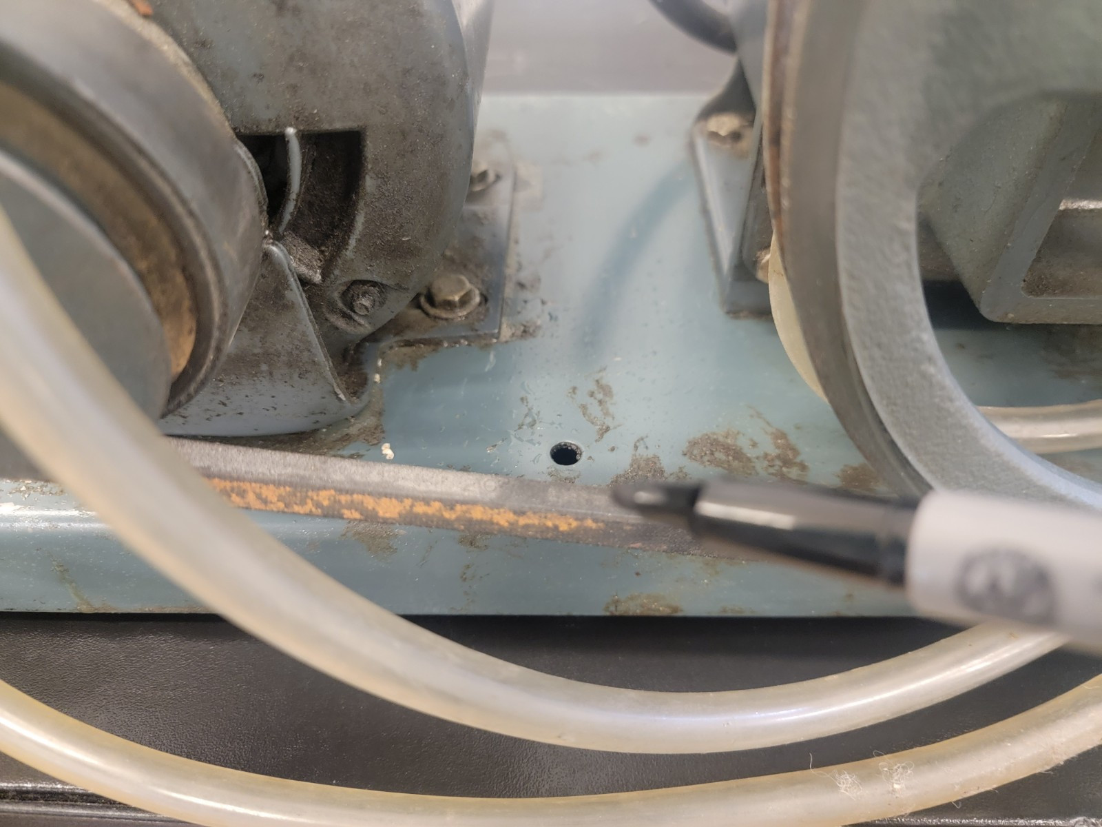 Welch 1402 DuoSeal Belt-Driven Rotary Vane Vacuum Pump 115/230V