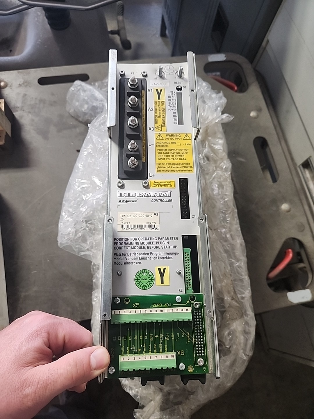 INDRAMAT AC SERVO CONTROLLER TDM 1.2-100-300-W1-220 (U.S. STOCK)