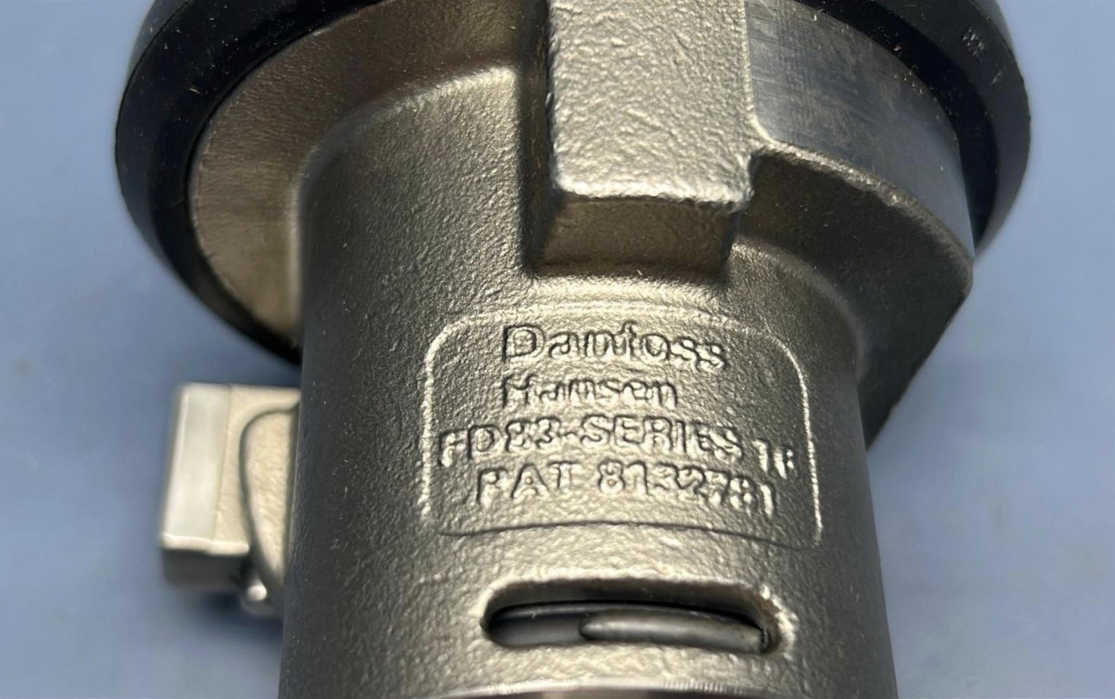 Danfoss/Eaton FD83-2046-16-16 SS Hose Barb Adapter Full Flow Dual Interlock -NEW