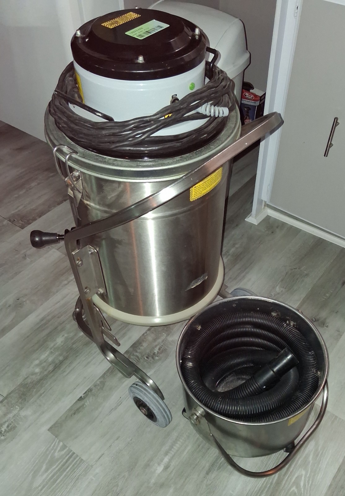 Nilfisk 118 Industrial Vacuum