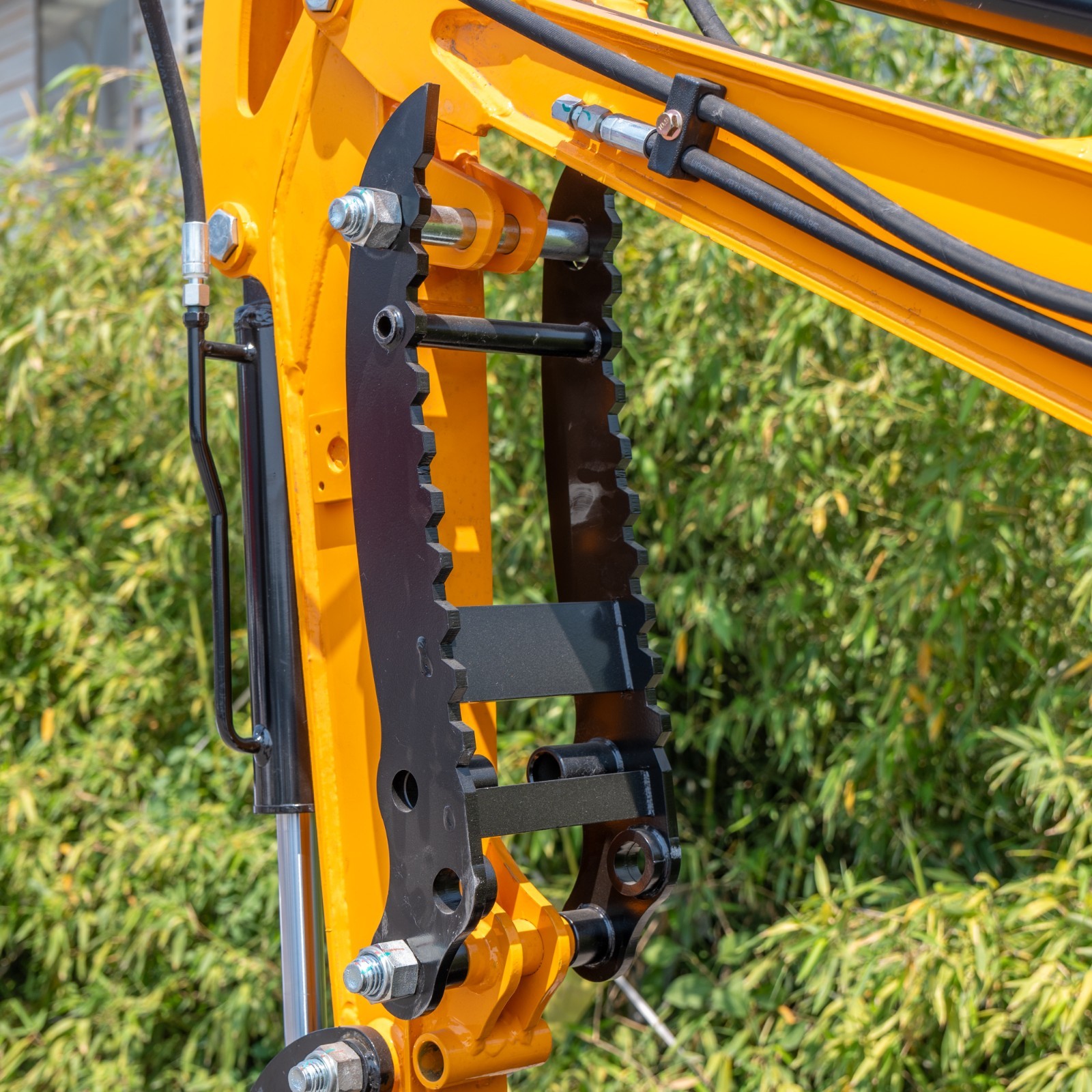 Mini Excavator 1.4Ton Digger 11.5hp Kubota Diesel Pilot System EPA Engine USA