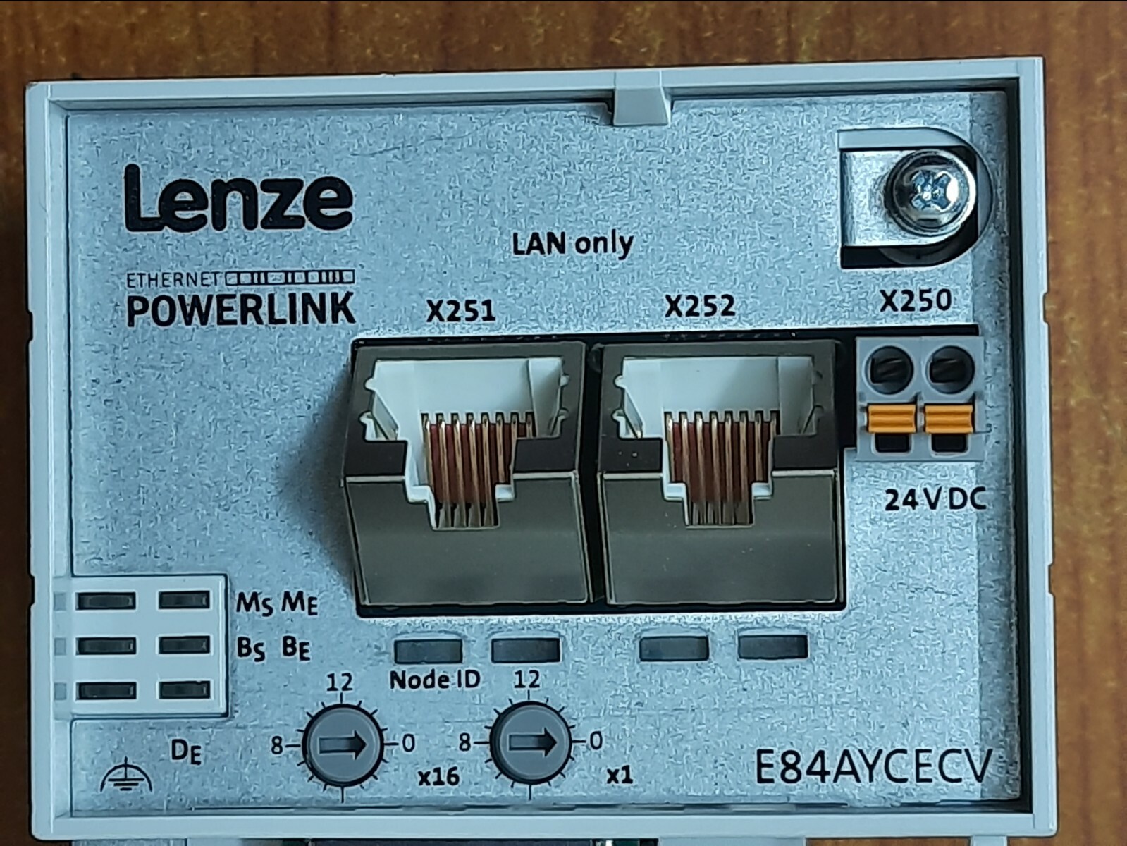 Lenze 8400 PowerLink module Type: E84AYCECV -Brand New in original Lenze package