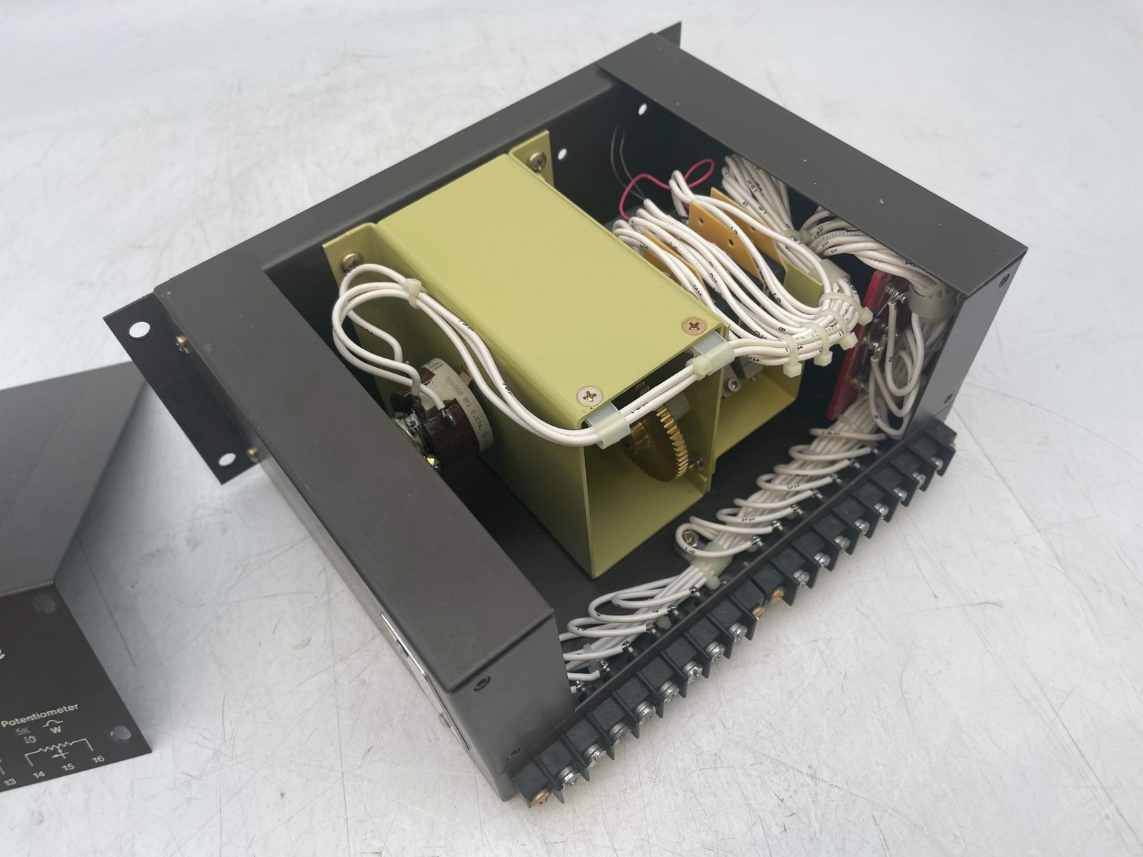 Basler Electric 9072300119 MOC2407 Motor Operated Control Potentiometer (Used)
