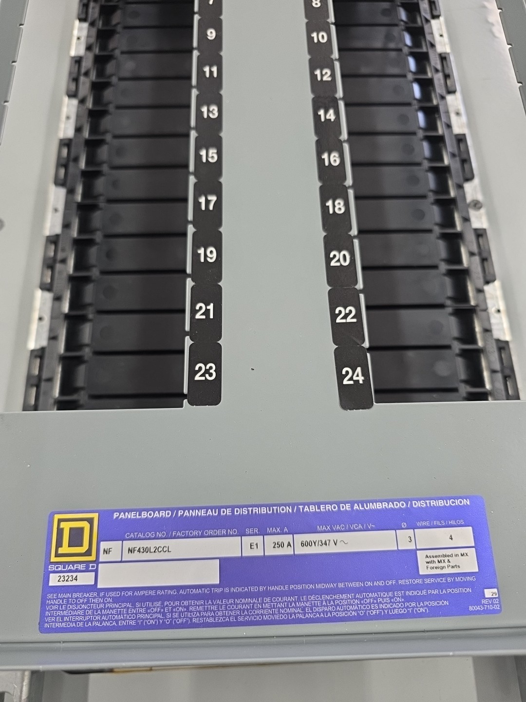 Square D NF430L2CCL Panelboard250A MAIN LUG 600V 3 PHASE 4 WIRE INTERIOR ONLY