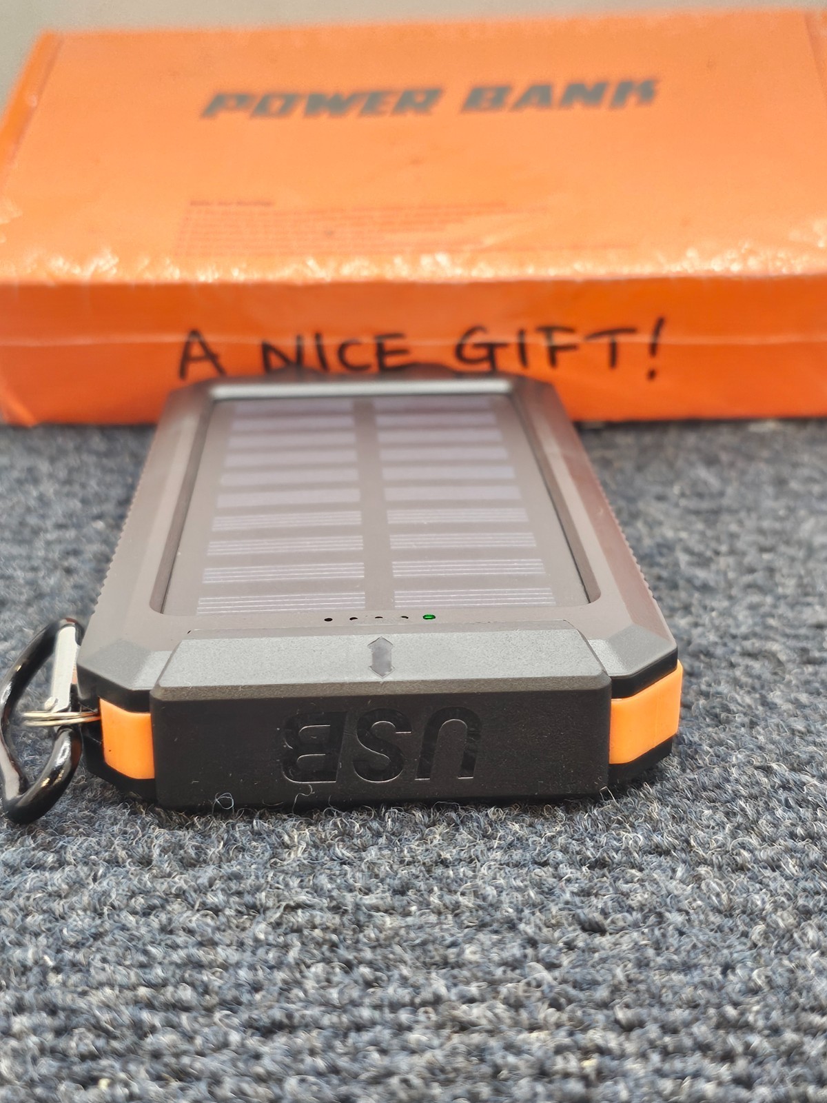 YM-105S Solar Mobile Power Bank 10000MAh 5V 1A-2A
