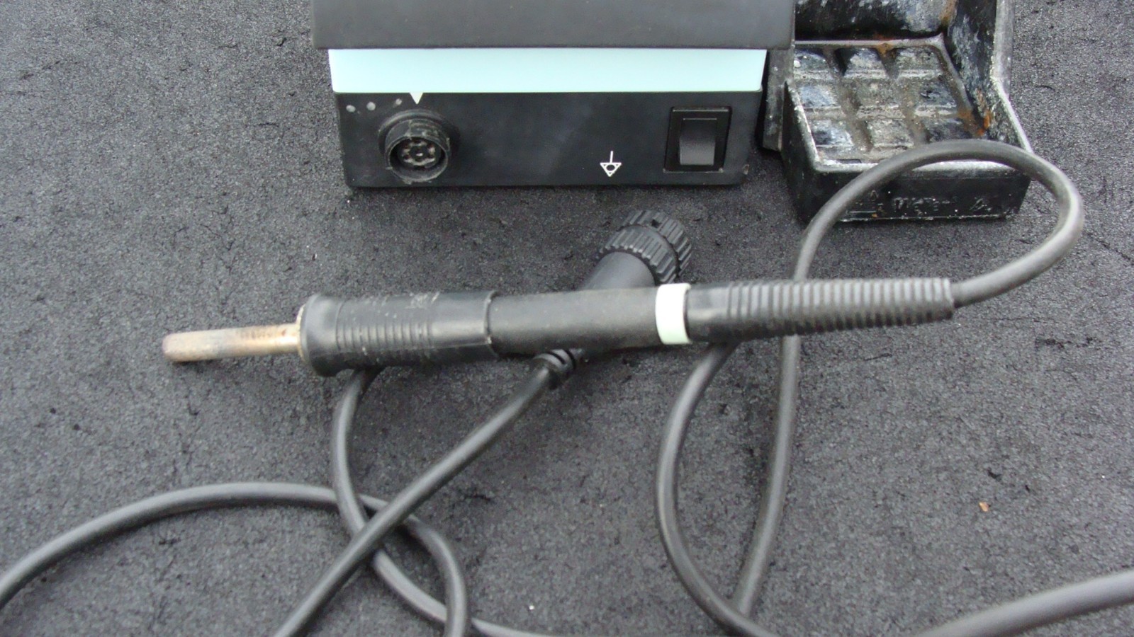 Weller WD 1 Power unit. Engineered in Germany. Made in Mexico. 120V/24V, 95W.