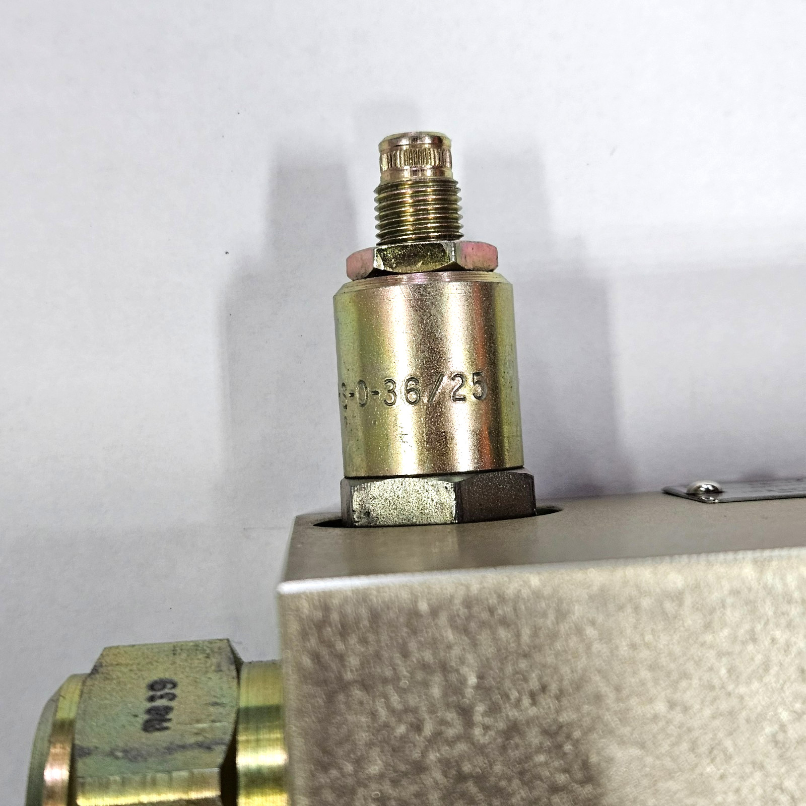 Laser Alignment Inc. Hydraulic Manifold Valve, UNTESTED, 41088-01, OPV-1333