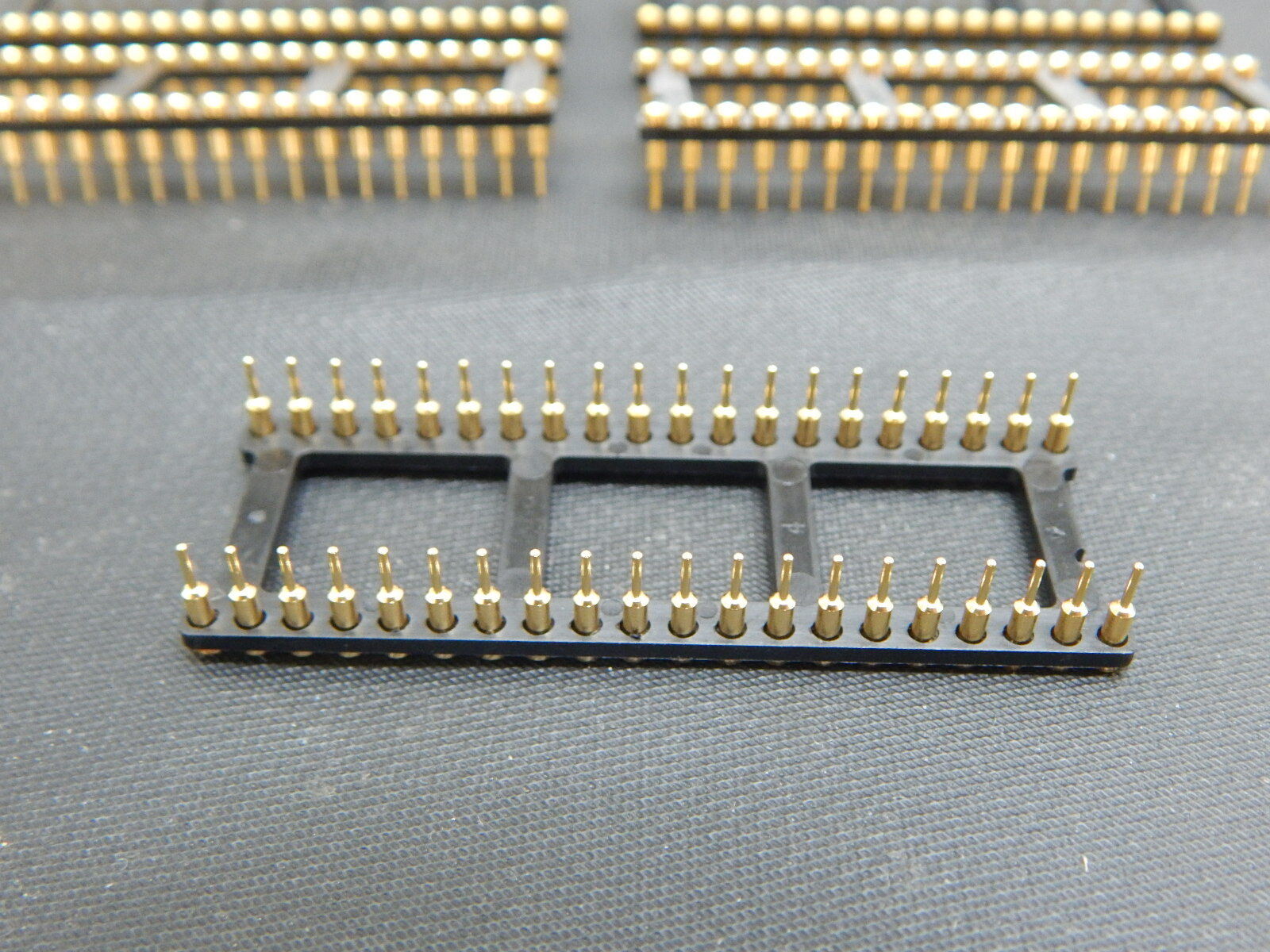 Robinson Nugent ICT-406-S-GG30 MACHINED PIN GOLD 40 PIN DIP SOCKET – LOT OF 5