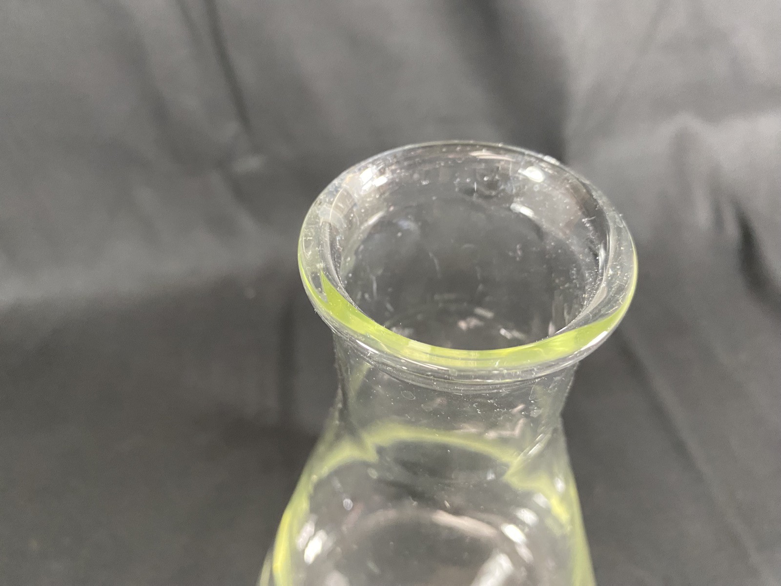 PYREX 2000mL Narrow Mouth Graduated Heavy Duty Rim Erlenmeyer Flask 4980-2L