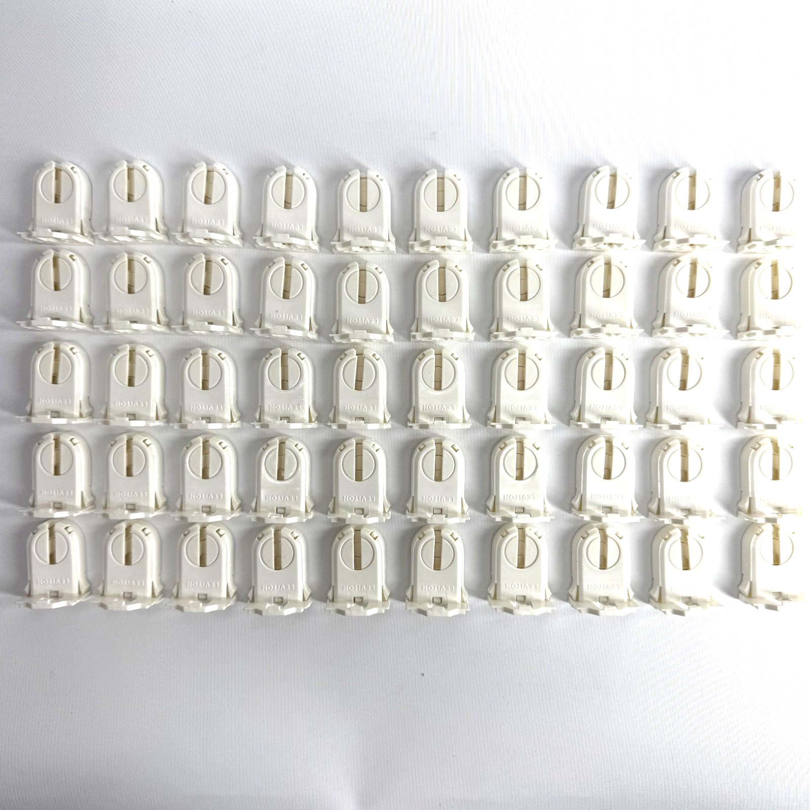50 x Leviton 23661-SNP Shunted Lamp Holder T8/T12 LED Fluorescent Bi-Pin Socket
