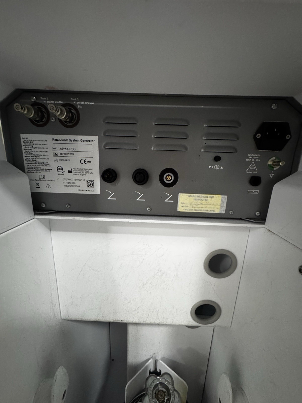 Renuvion APYX-RS3 Plasma System Generator Cart Mounted Skin Tightening