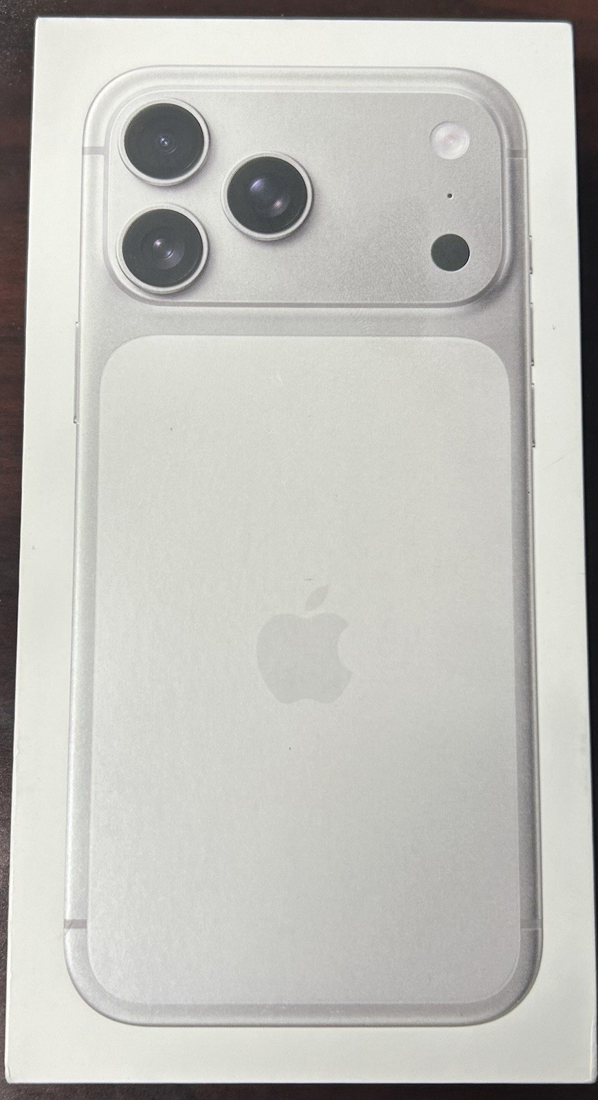New *Sealed* Apple iPhone 17 Pro Max 1TB Silver Unlocked 1-Year Apple Warranty