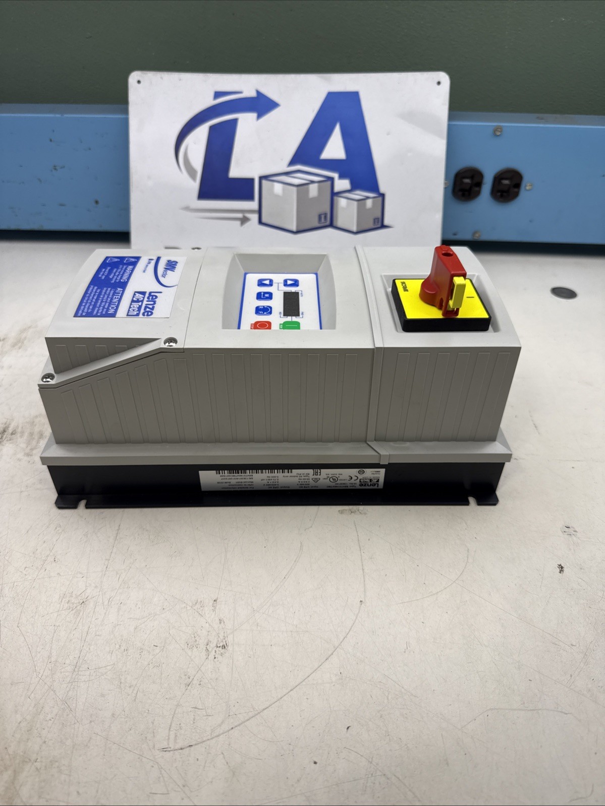 LENZE AC TECH FREQUENCY DRIVE ESV751N04TMC HP1 400/480V