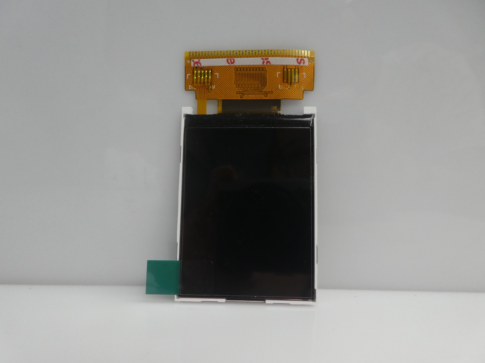 Lot of 4 Newhaven Display 2.4″ Graphic Display TFT RGB NHD-2.4-240320CF-CTXI#