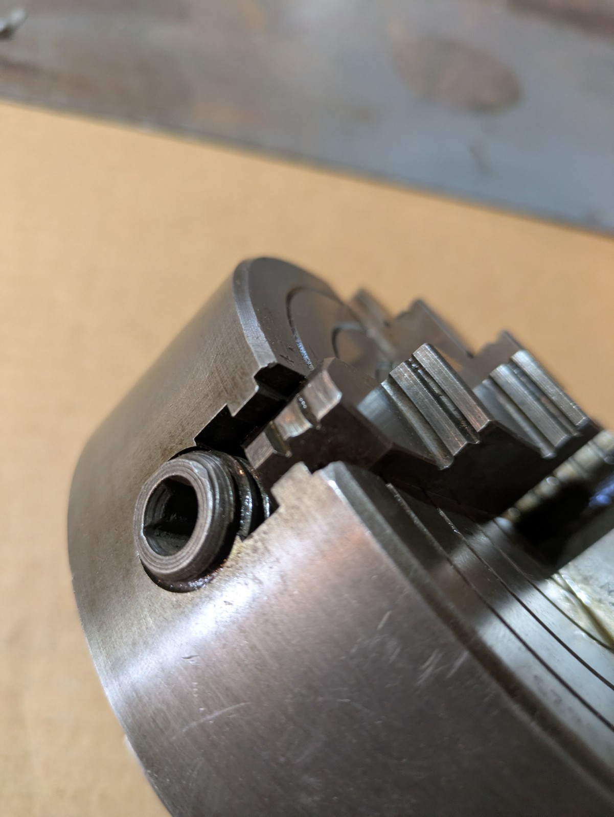 HARDINGE 5″ 4 JAW CHUCK TAPER MOUNT