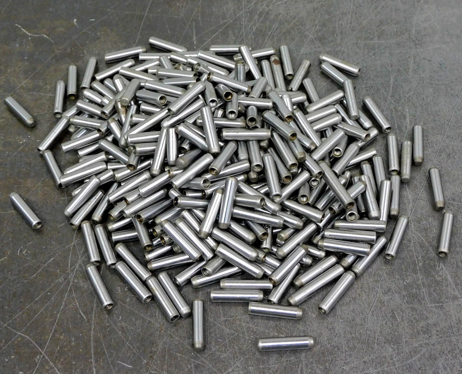 Fastenal – 42-449-8125 M6 x 25mm Pull Dowel Pin Large Lot ( 3.4 lbs )