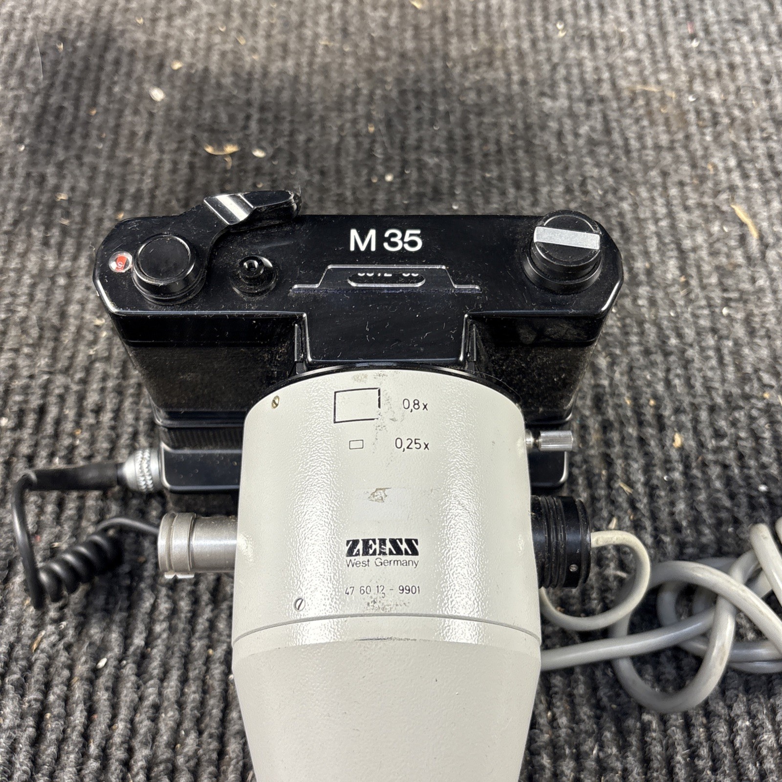 CARL ZEISS M35 Camera 476072-9901 for Microscope Untested