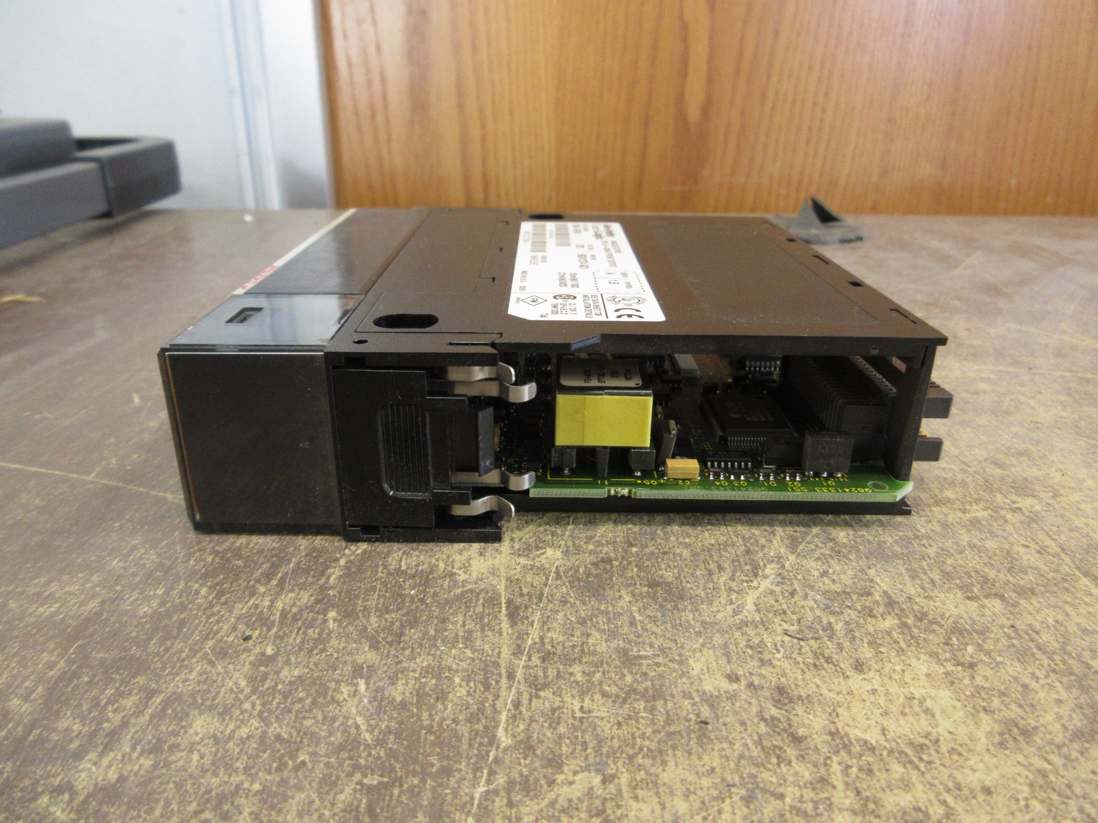 Allen-Bradley ControlLogix Analog Output Module 1756-OF8 Ser. A Rev. D01 Used