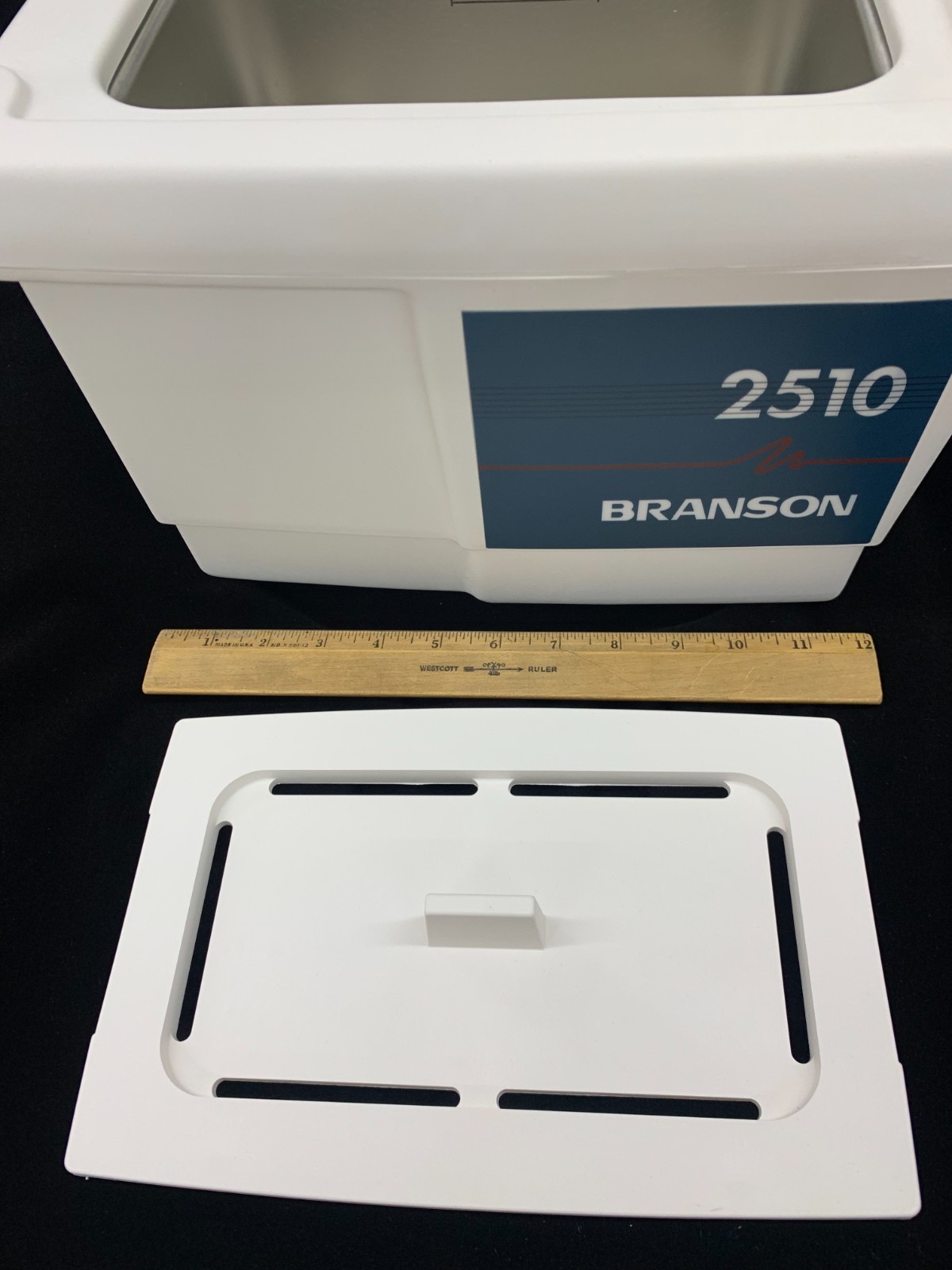 Branson 2510 0.75G Ultrasonic Cleaner w/ Mechanical Timer CPN-952-216R