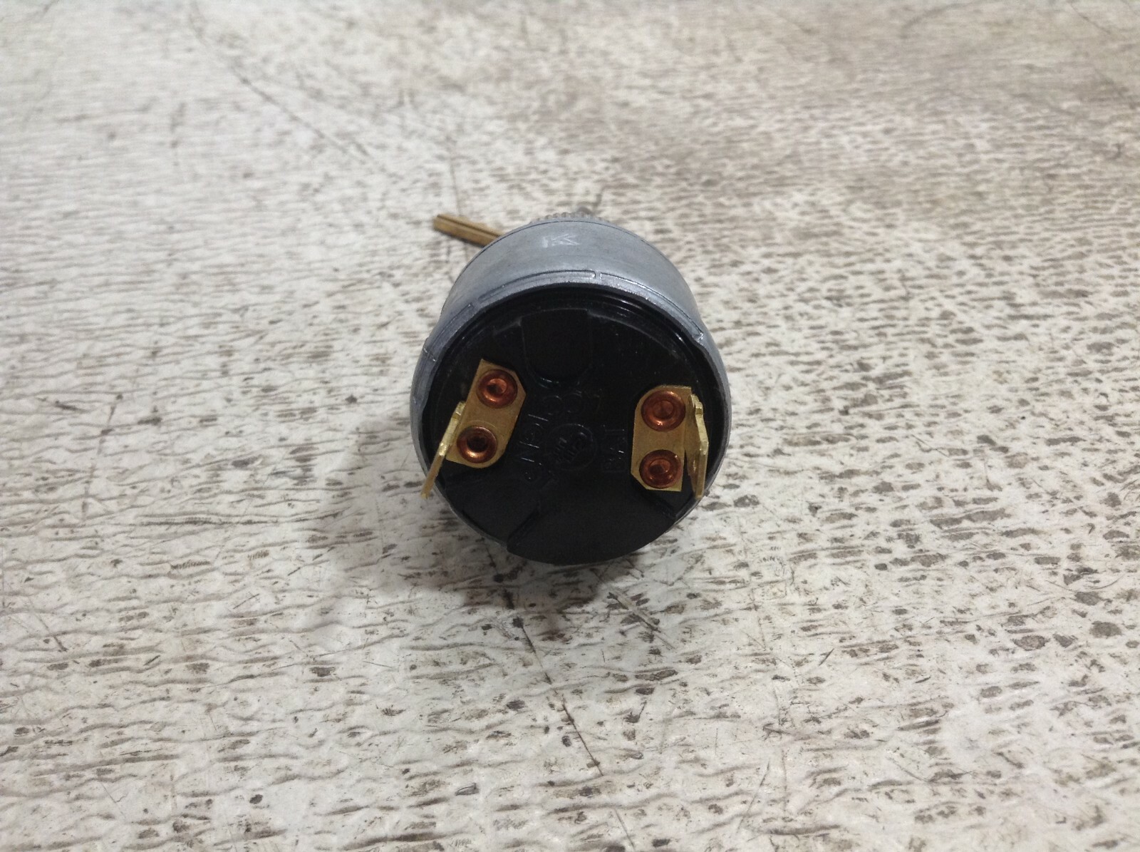 Ezgo TXT 608810 Golf Cart 2 Position Maintained Ignition Key Switch New (TSC)