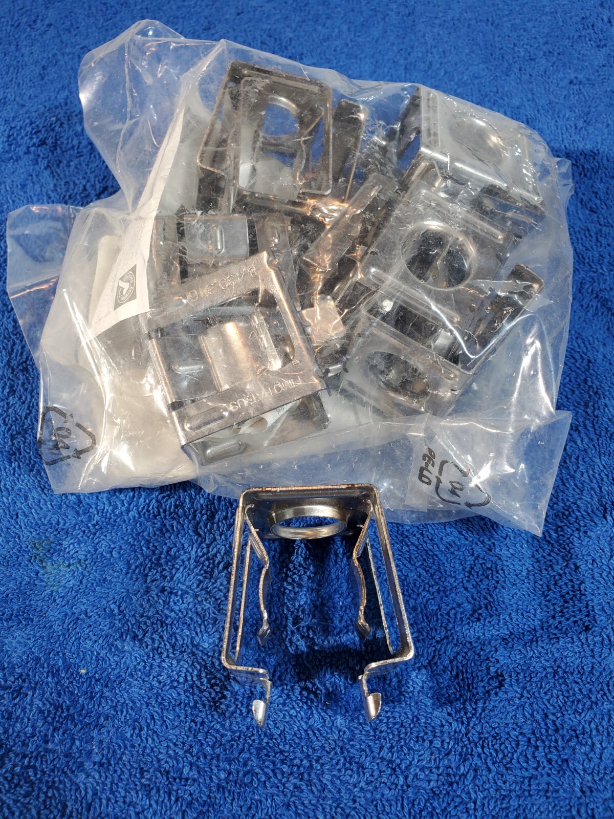 7/8″ Square Snap-in Stackable Hangers NEW 10 pk Stainless Steel Support STH78