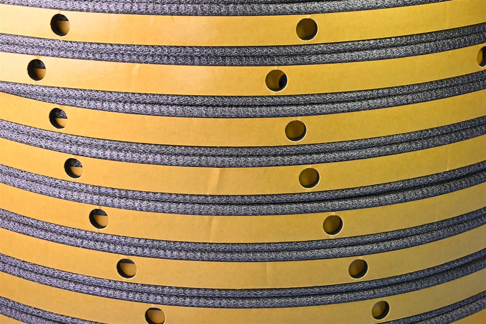 10′ Holland Shielding Systems EMI/RFI EMC-IP Gasket Knitted Mesh w Neoprene Foam